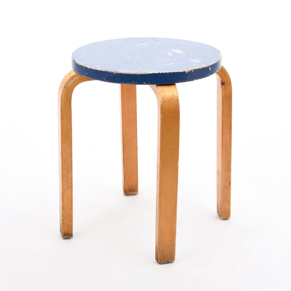 052 Stool E60, blue seat lacquered – Artek Online Store