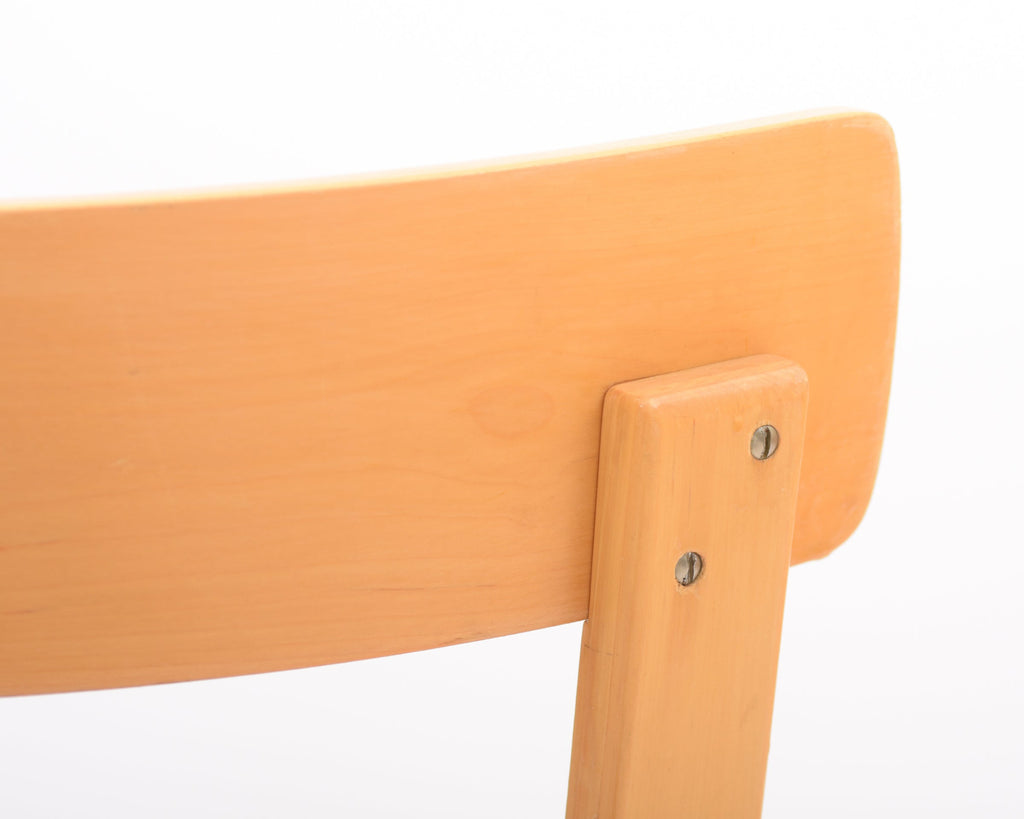 Detailed rear close-up emphasizing the design of the chair backrest.