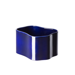 Riihitie Plant Pot (Medium) in dark blue, designed by Aino Aalto. Model B, featuring a curvy and organic shape without corners. Handmade from ceramic. Suitable for indoor use only.